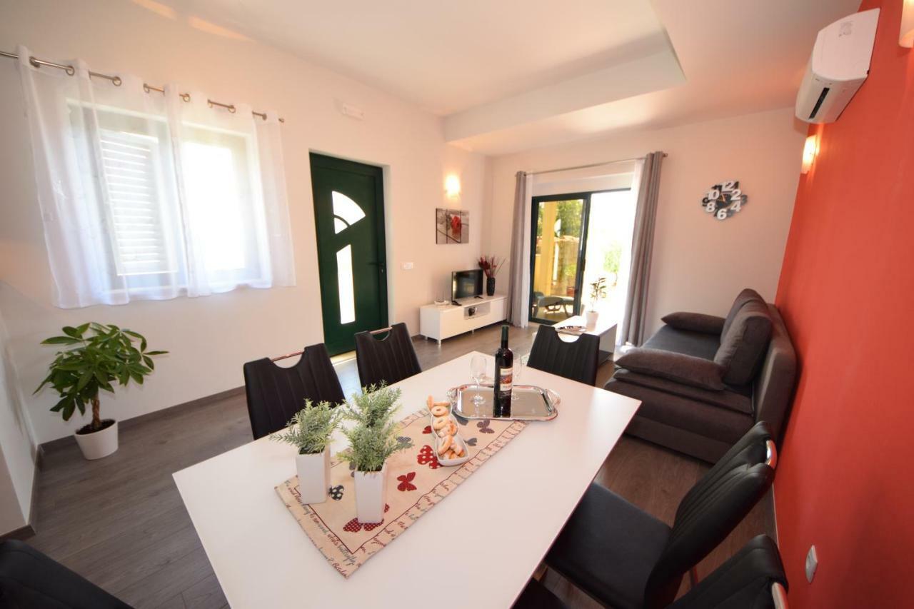 Apartmani Dora I Kati Orebić Exterior foto