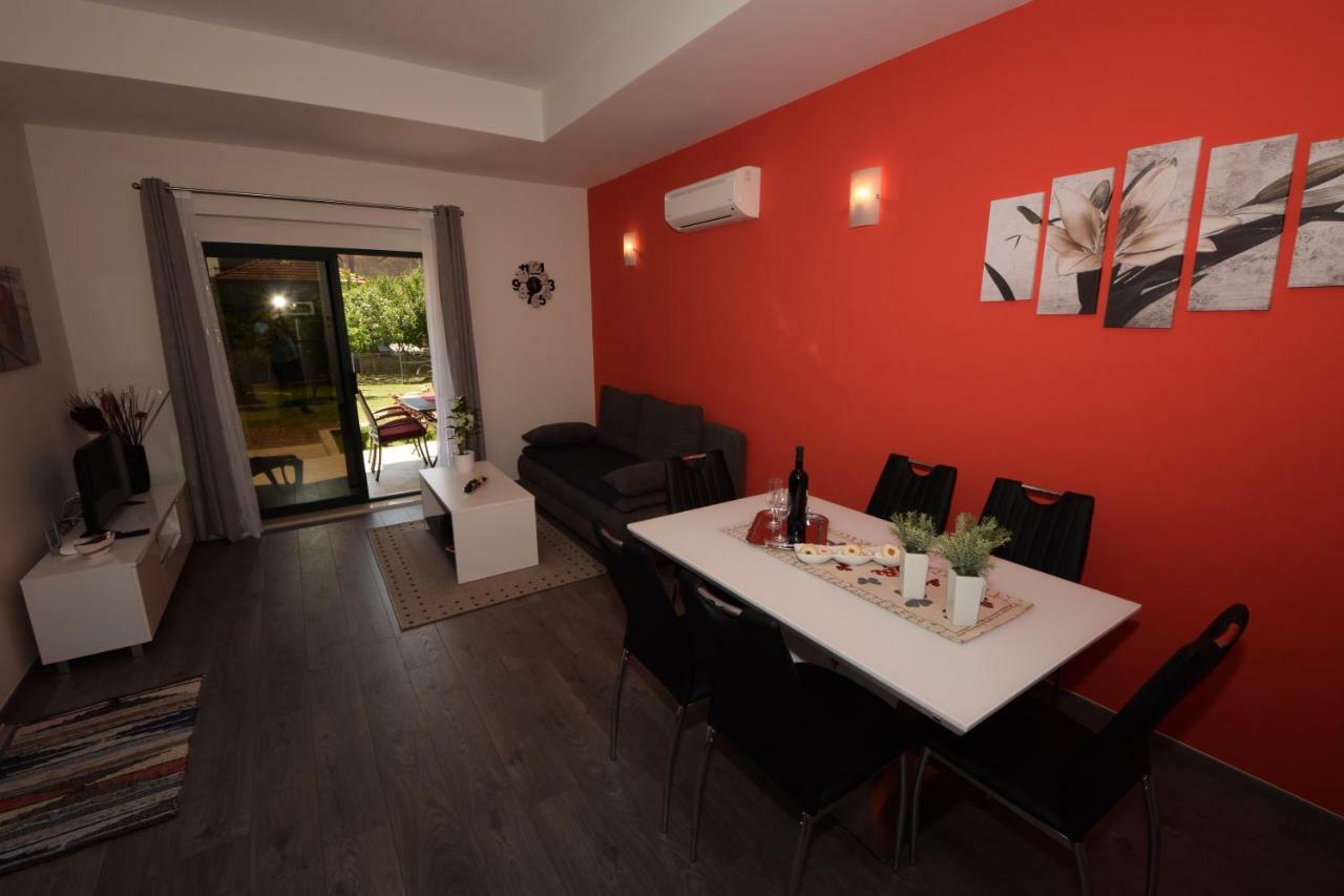 Apartmani Dora I Kati Orebić Exterior foto